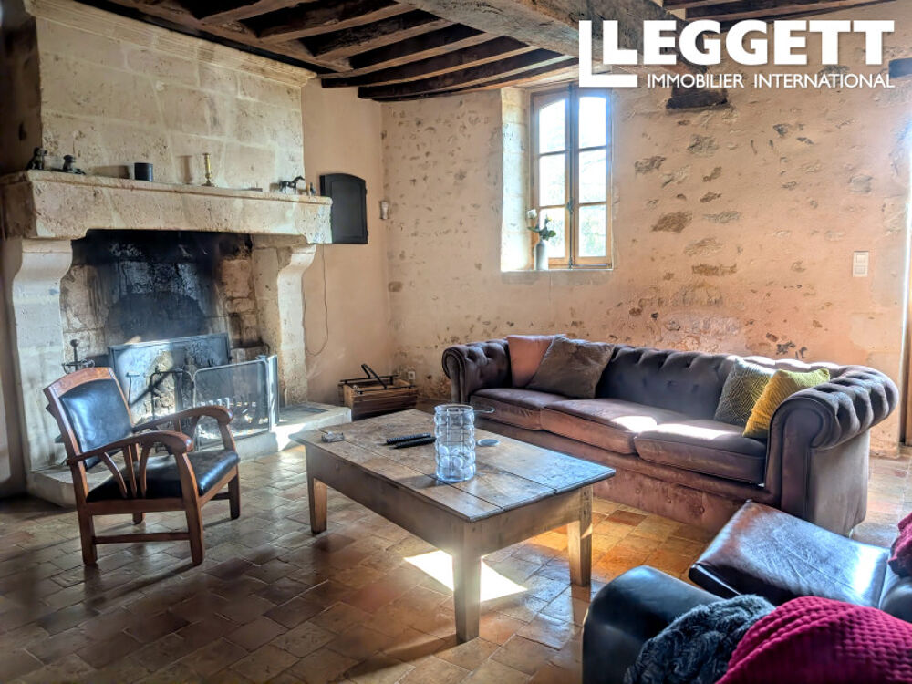 Maison Maugis, Logis de XVII ème. Propriété de charme avec ses communs sur 2H4 de prairie, belles vues ...