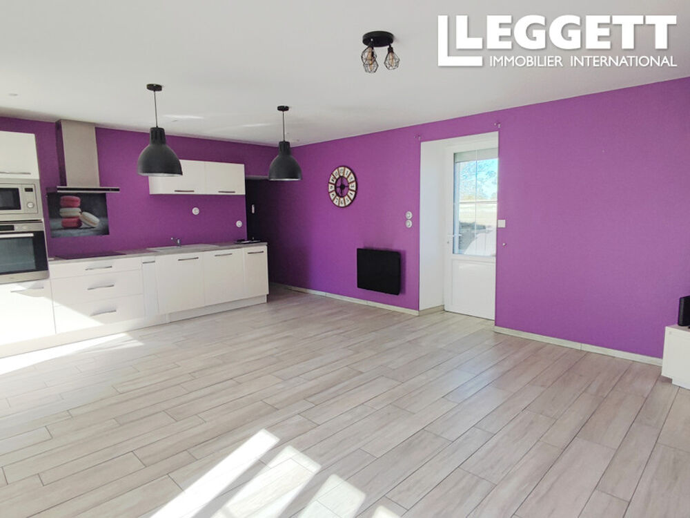 Leggett Immo Maison en pierre rénovée ? 3 chambres, 100 m², jardin, garage. Commerces à pied. Isigny-sur-Mer
