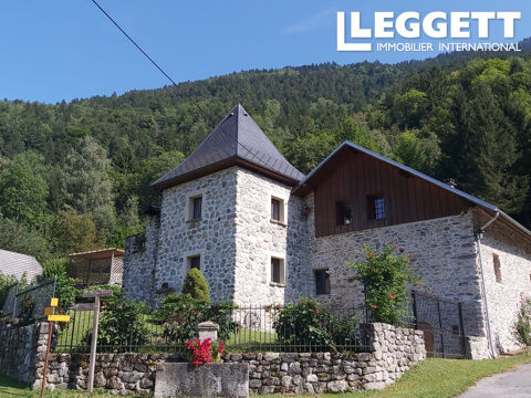   Maison de style ch�teau avec vues panoramiques, piscine, jardins paysagers et studio ind�pendant Maison - 6 pi�ce(s) - 142 m�