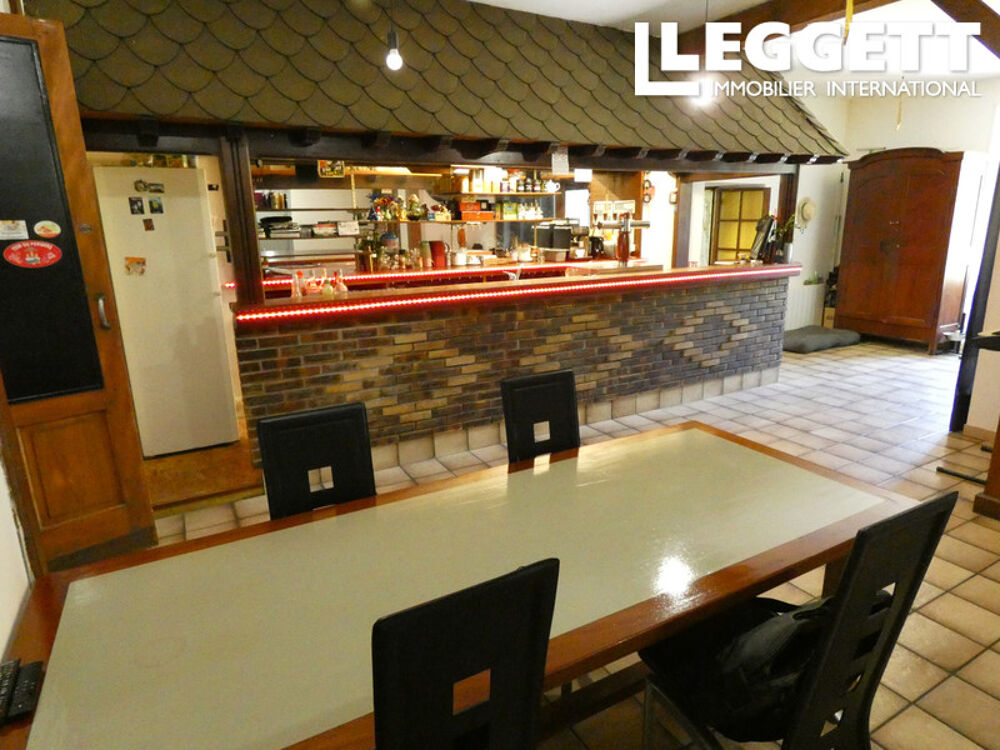 Rare ! Ancien Bar-Restaurant avec habitation et dépendance. Vue somptueuse sur la Dordogne, terrain de 1,6ha