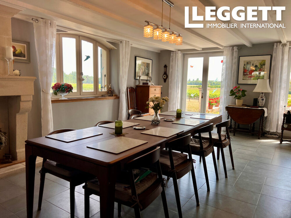 Belle maison charentaise de 4ch/2sdb sur un vaste terrain à proximité de Jarnac