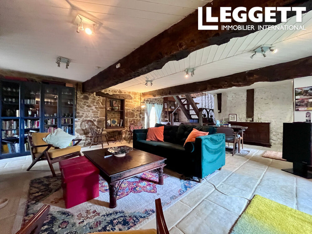 Vente Maison Propriété de caractère avec trois habitations, atelier et grand jardin à 3 km de Bazouges-la-Pérouse Bazouges-la-pÉrouse