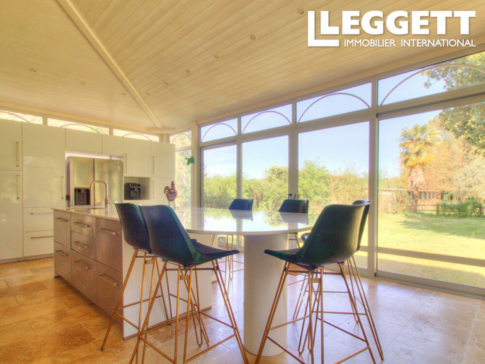 � vendre  Propri�t�/ch�teau Pau (64000)