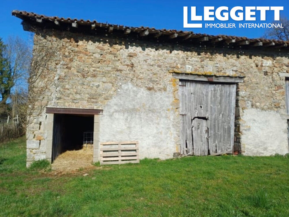 Vente Maison Superbe terrain comprenant une grange existante avec hangar attenant, une fosse septique et une parcelle de bo Saint-auvent