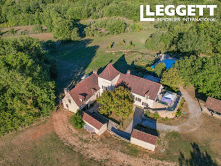 Vente Maison Grande villa de caractère, 8 chambres, gite, piscine, 13 ha ? environnement magnifique à Gourdon Gourdon