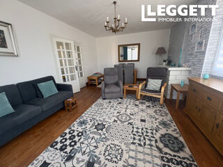 Vente Maison Grande maison individuelle de 4 chambres avec appartement au rez-de-chaussée, salle de jeux et atelier. Abjat-sur-bandiat