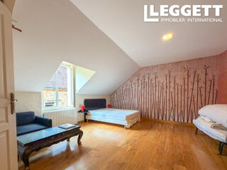  Maison à vendre 15 + pièces 262 m²