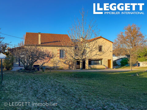   Maison familiale avec 4 chambres et grand hangar atelier ; emplacement id�al pour activit� artisanale Maison - 5 pi�ce(s) - 130 m�