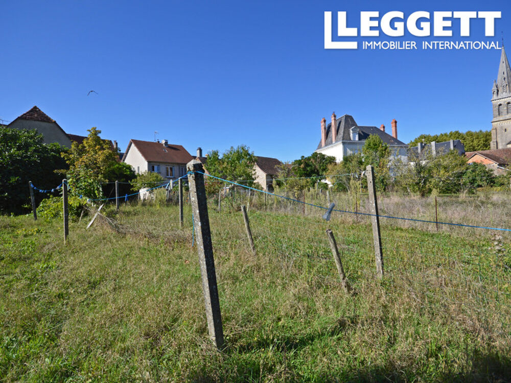 Mison de 4 chambres dans un village au c?ur du Périgord vert avec jardin séparé. Faites une offre !