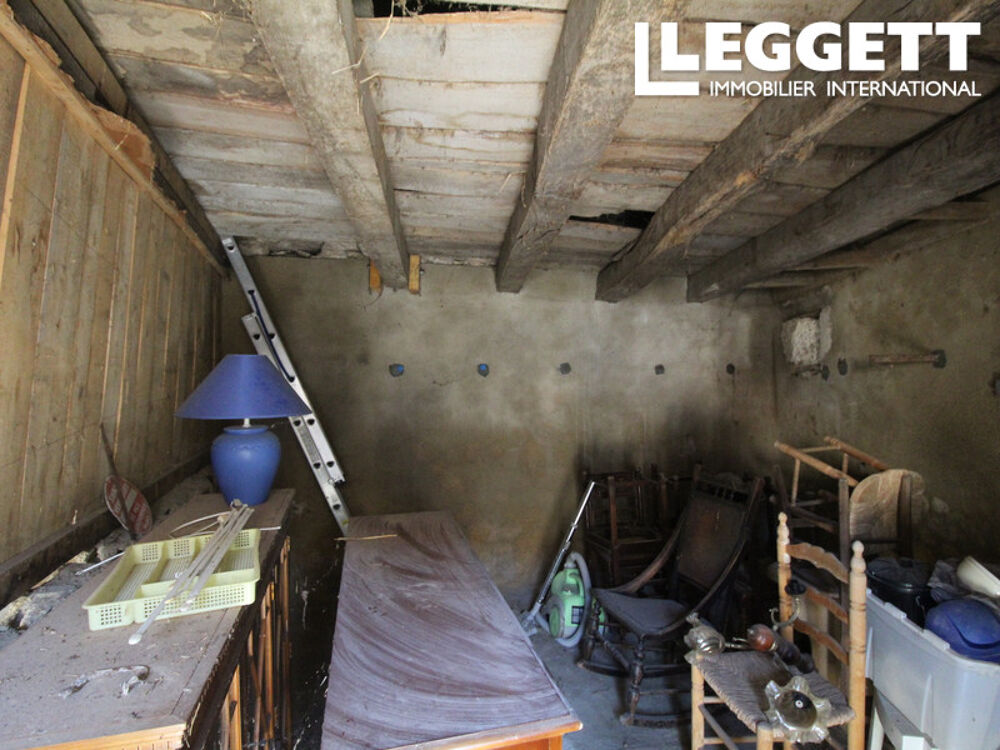 Vente Maison Garage et dépendance prêt à transformer en maison de 2 chambres Angles-sur-l'anglin