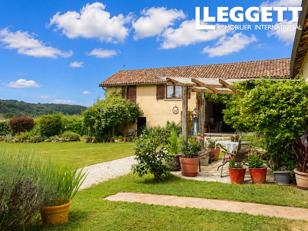 Belle maison familiale avec vue panoramique, grand jardin et logement indépendant pour recevoir amis