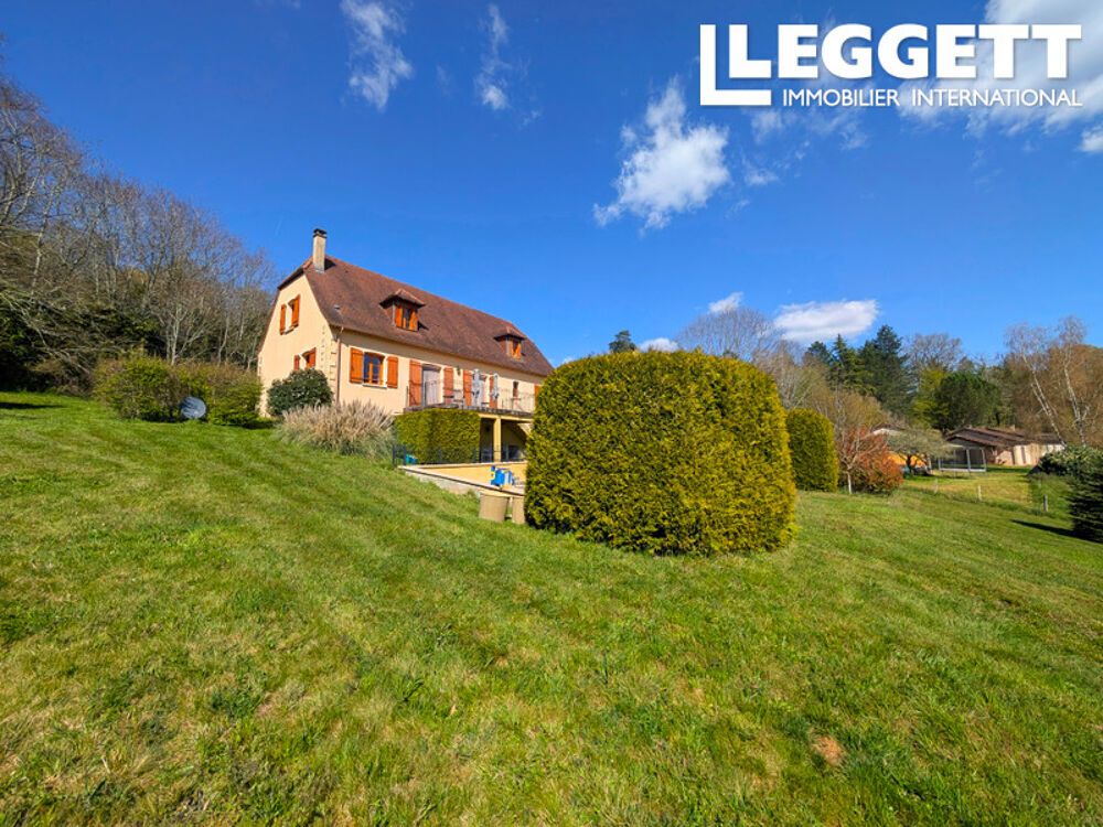 Vente Maison Une belle maison de 5 chambres avec terrasse, piscine, prairie et vue panoramique ! Prix négociable ! Clermont-d'excideuil