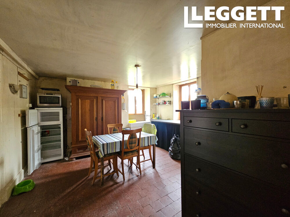 Vente Maison Charmante maison de village de 3 chambres sur un terrain de 2567 m², un espace généreux et un grand potentiel. Saint-dÉsirÉ