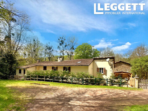   Maison en pierre avec 2 pi�ce de vie, 5 chambres, apartement, jardins attenant et vue sur la rivi�re priv�e. Maison - 8 pi�ce(s) - 250 m�