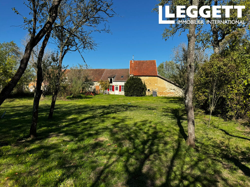 Maison de hameau pleine de caractère à vendre à Les Pichons, avec dépendance et vaste terrain de 4 378 m².