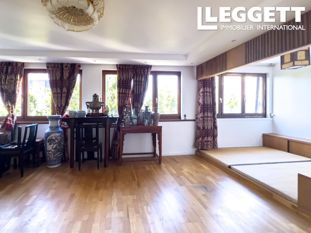 Vente Appartement Pont de Clichy 92, appart de 4P (T4) de 77 m² au 6e étage avec vue panoramique, gardien et jardin commun Clichy