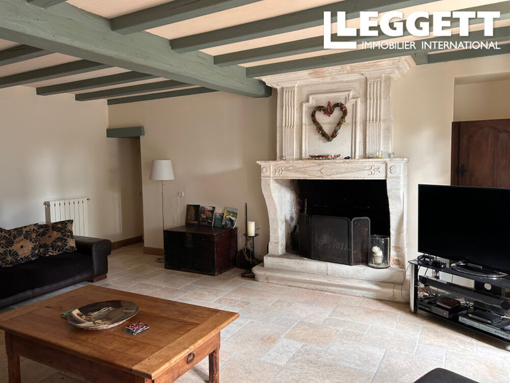 Vente Maison Élégante Maison de Maître avec piscine, jardins, bois et potentiel d?aménagement en Charente LigniÈres-sonneville