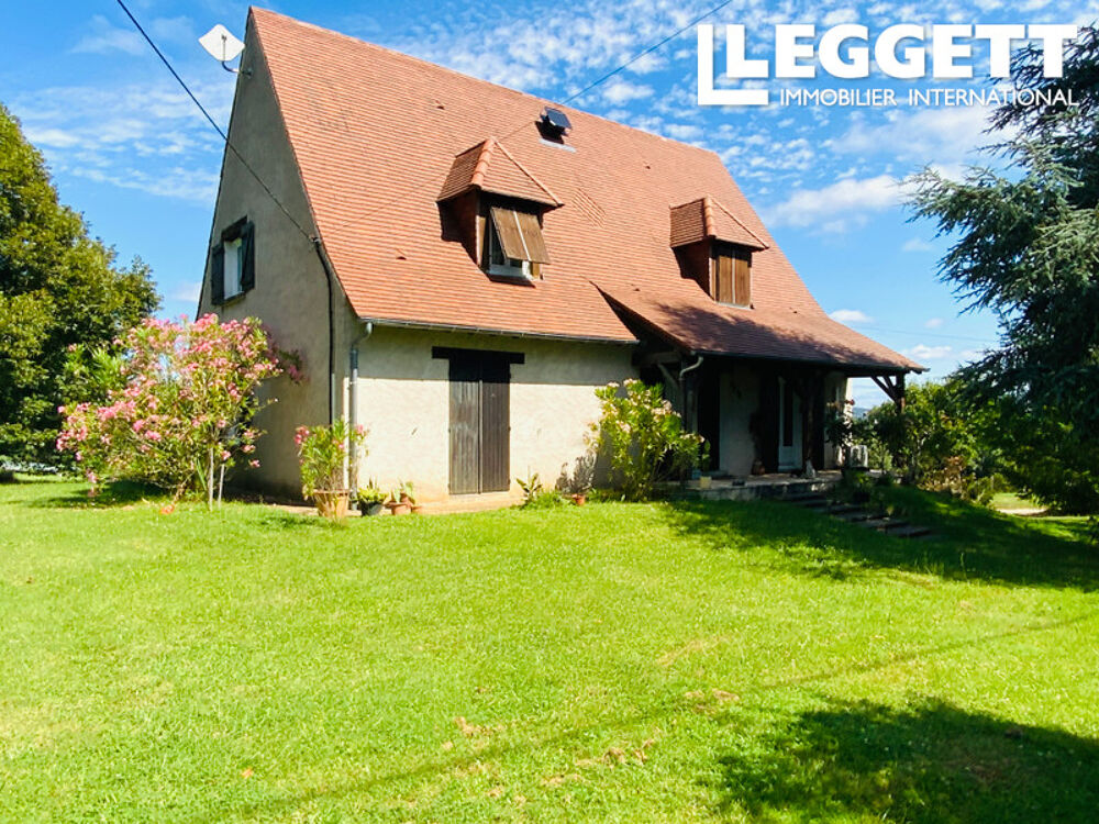 Maison familiale de 5 chambres avec 2 chambres en RDC, dépendance en pierre et vue panoramique ? Montignac