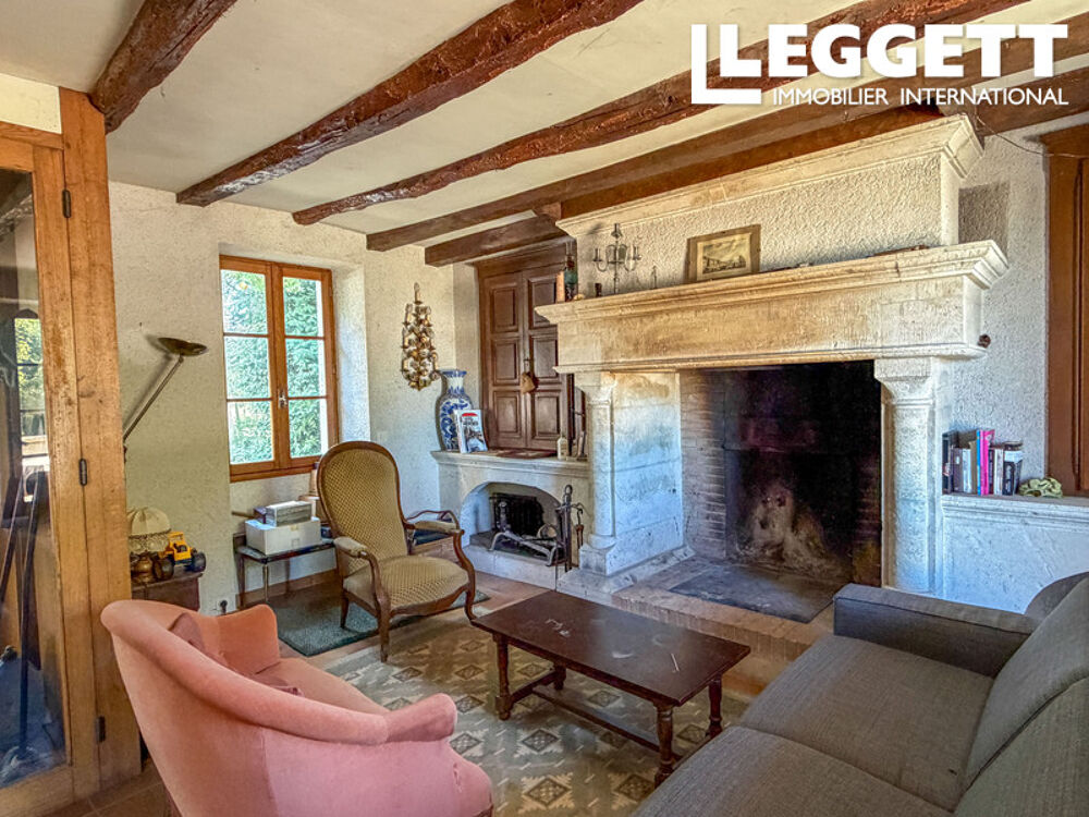 Vente Maison Labastide-Murat - Maison familiale à rénover avec 3 chambres, studio, grange, terrain de 9000 m2 C?ur de causse