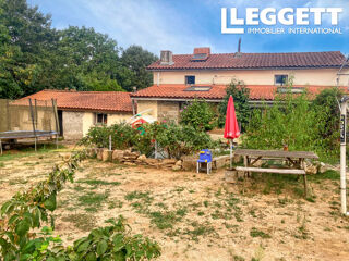 Vente Maison Maison de campagne avec logement indépendant, dépendances, piscine et terrain de 6 430 m² Le busseau