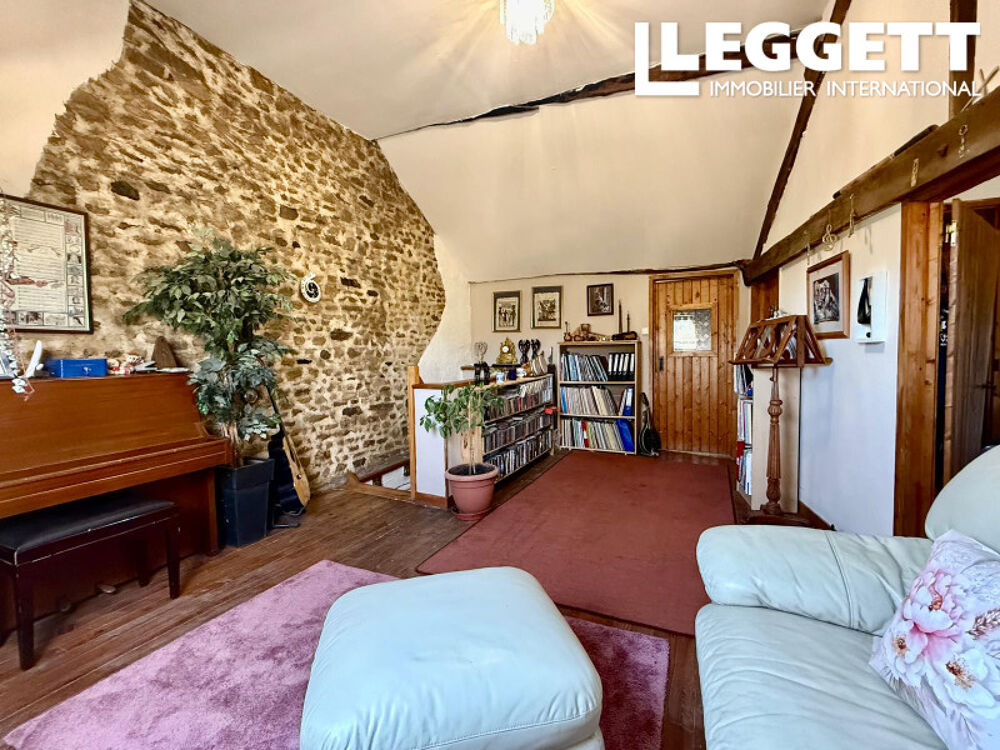 Maison de caractère avec gîte indépendant, granges et 1,14 hectare de terrain