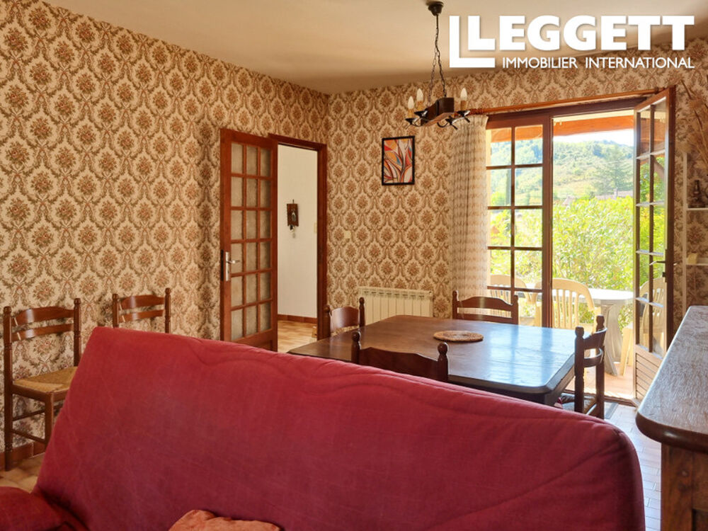 Vente Maison Petite villa de plain-pied facile à vivre avec 2 chambres, grand jardin et piscine. Jolie vue Le pradal