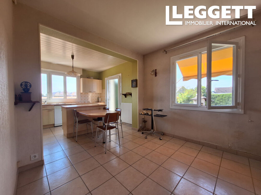 Vente Maison Maison de 126m2 , 1  cuisine, 1 salle/séjour, 3 chambres, 2 salles de bain, 1 sous-sol complet Terrain 976m2 Giberville