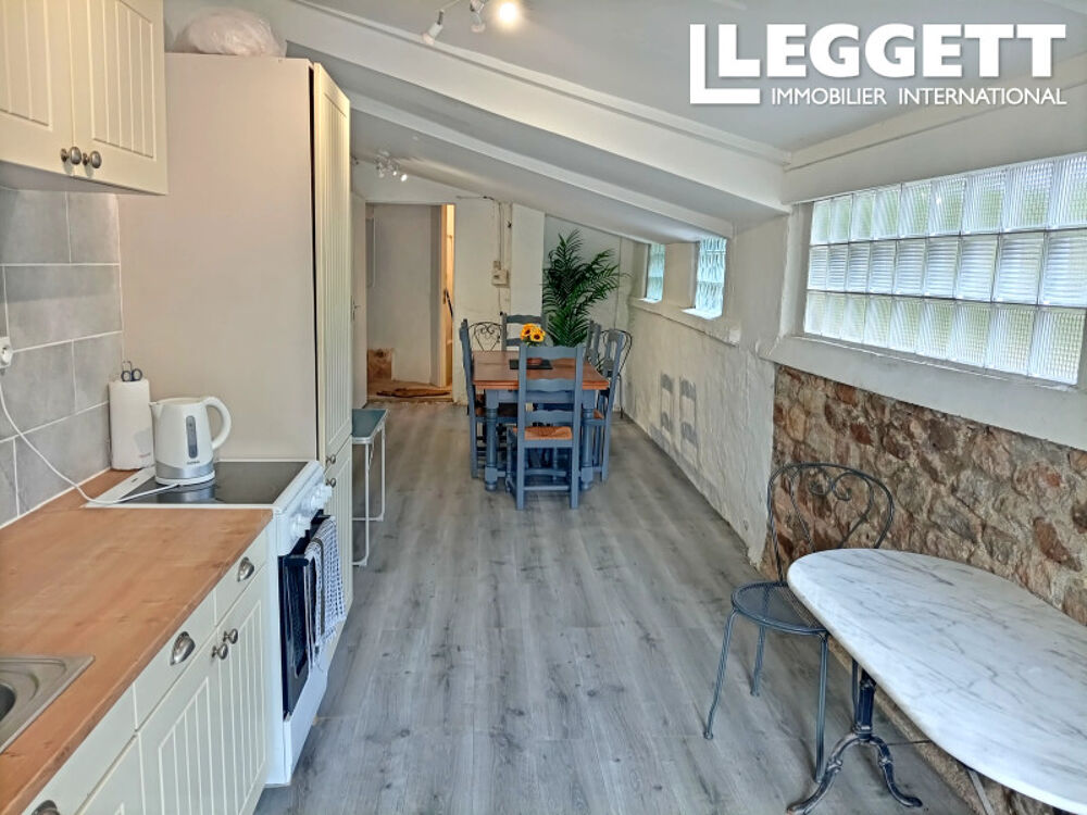 Vente Maison Charmante maison de 3/4 chambres, avec jardin et grange à rénover, dans un village paisible de la Mayenne. La pallu