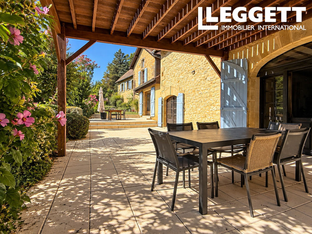 Vente Maison Magnifique ferme en pierre du XIXe siècle rénovée avec piscine chauffée, vue panoramique proche de Sarlat Saint-andrÉ-d'allas