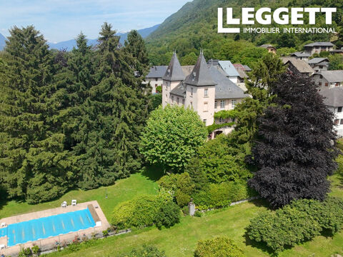   Magnifique château à vendre près d'Albertville, avec 4000 m² de terrain constructible et un parc de 4 hectares Propriété/château - 14 pièce(s) - 309 m²