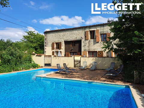   Maison principale de 3 chambres et 4 g�tes � vendre dans un endroit calme avec des revenus r�guliers depuis pl Maison - 15 + pi�ce(s) - 500 m�