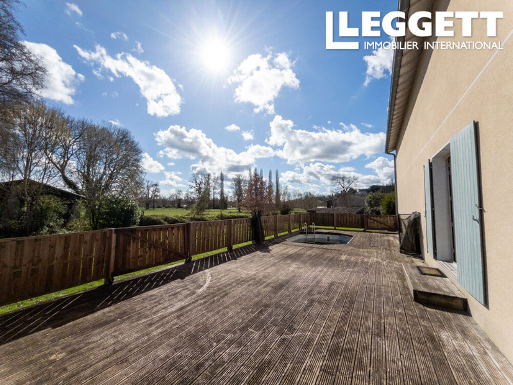 Vente Maison Parfait gîte pour 8 à 10 personnes avec piscine chauffée et jardin dans le village d'Aubeterre sur Dronne Aubeterre-sur-dronne
