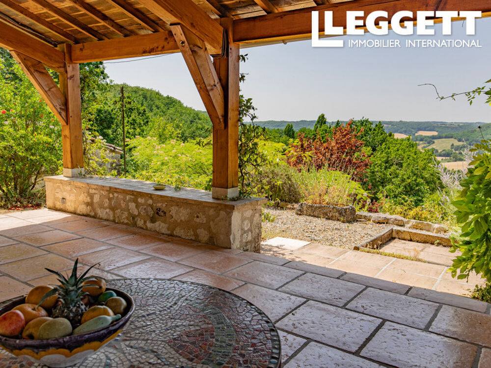 Vente Maison Maison de caractère avec vue panoramique, piscine et environnement exceptionnel près de Montcuq Montcuq-en-quercy-blanc