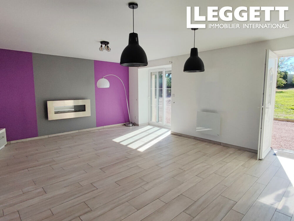 Leggett Immo Maison en pierre rénovée ? 3 chambres, 100 m², jardin, garage. Commerces à pied. Isigny-sur-Mer