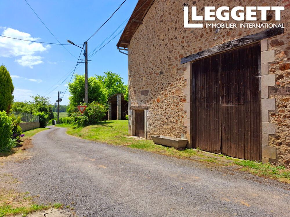 Vente Remise/Grange Grande grange avec jardin attenant et hangar. Terres-de-haute-charente