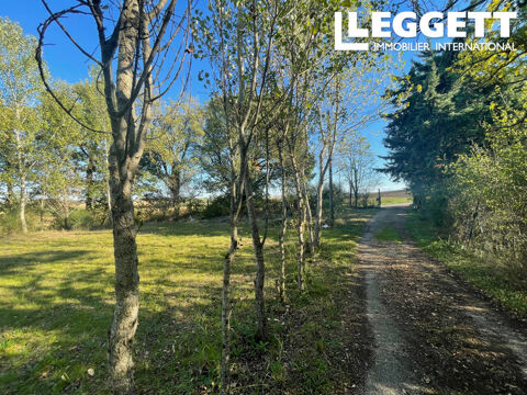   1 H du centre de Toulouse, Maison de 157 m habitables en cours de finitions sur 4 HA 30 de terrain Maison - 11 pice(s) - 150 m