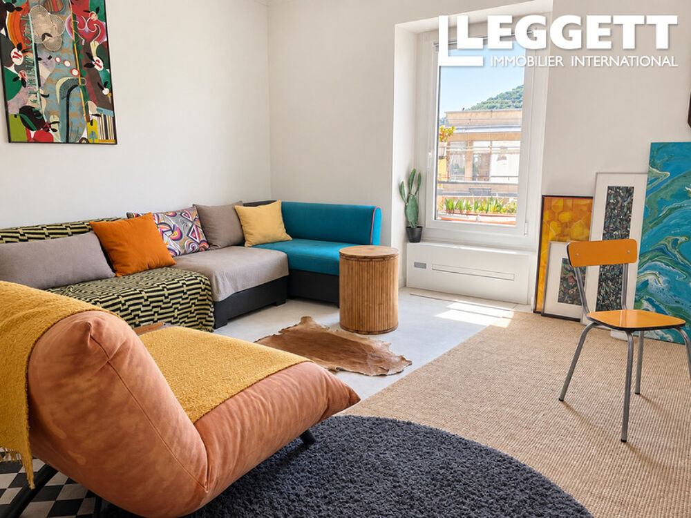 Appartement de deux chambres situé au rez-de-chaussée, à quelques pas de la jolie plage et des restaurants