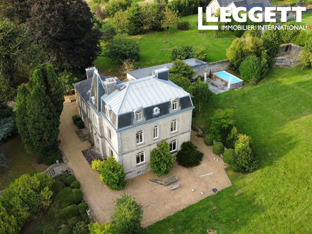 Occasion unique d?acquérir un château avec gîte, terres, bois et dépendances près de Sourdeval.