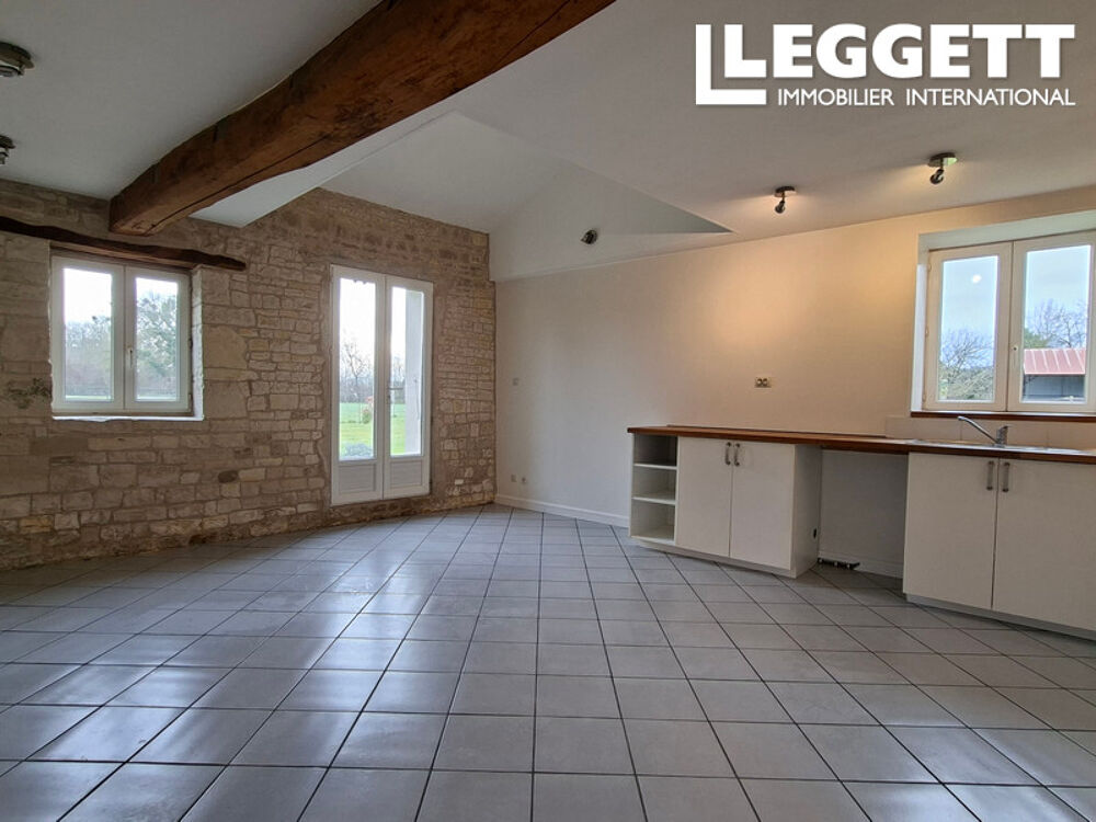 Vente Maison Maison familiale en pierre renovée et non mitoyenne en limite d'un village populaire avec tout commodités Aigre