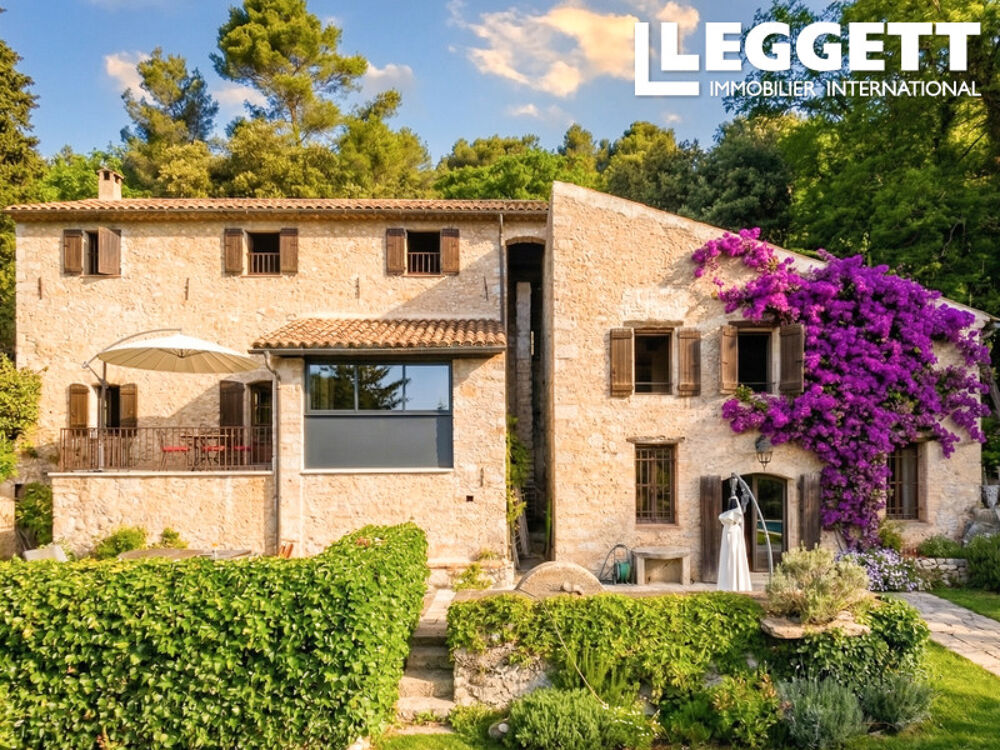 Maison 9 pièces 253 m² · à Carros · 253 m² · 895 000 €