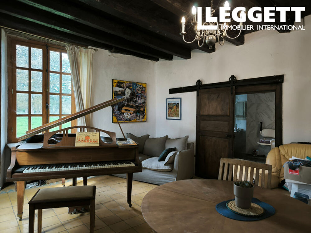 Vente Maison Ferme de campagne polyvalente sur 14 ha (34 acres), avec vaste grange attenante et maison d?hôtes établie. Val-d'oire-et-gartempe