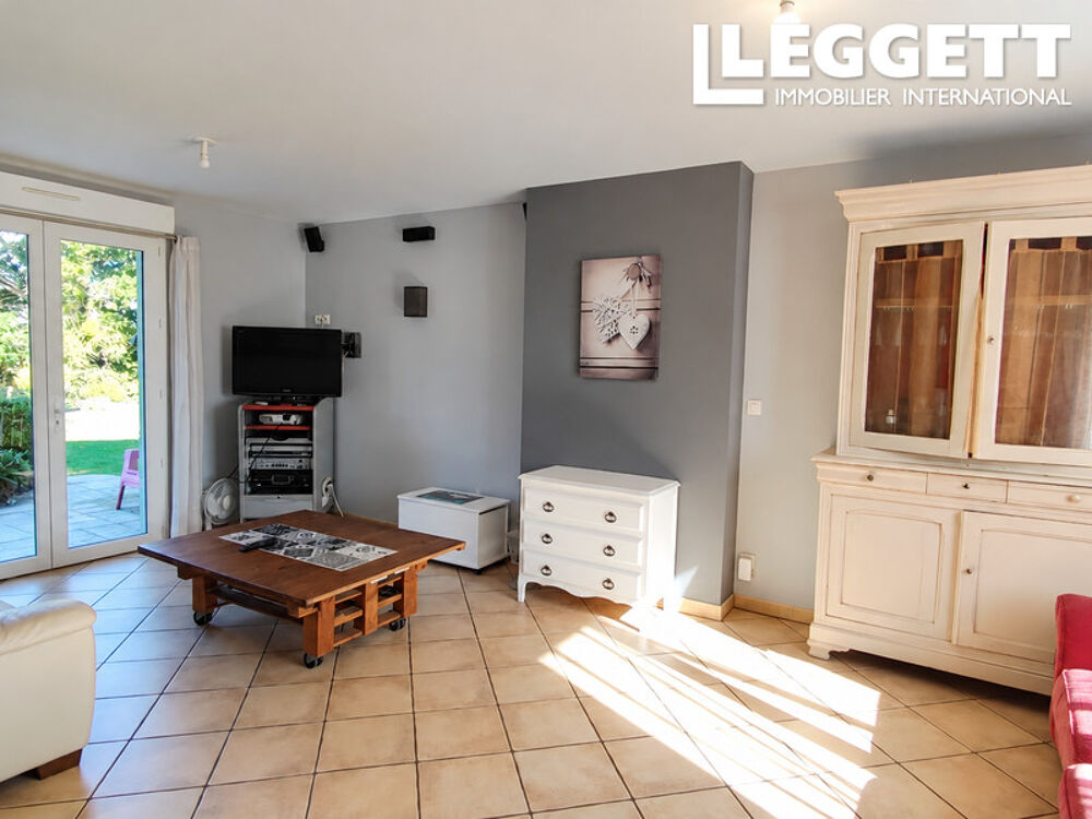 Vente Maison Leggett vous présente une spacieuse corps de ferme normande de 6-7 chambres avec plus de 250 m² de dépendances Cavigny