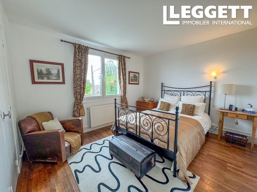 Charmante propriété de 3 chambres à la périphérie d'un village recherché, prête à emménager et à vendre.