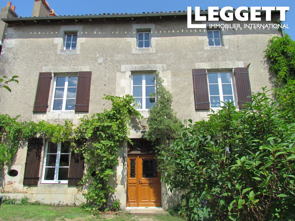 Maison 5 pièces 179 m² · à Sommières-du-Clain · 179 m² · 170 000 €