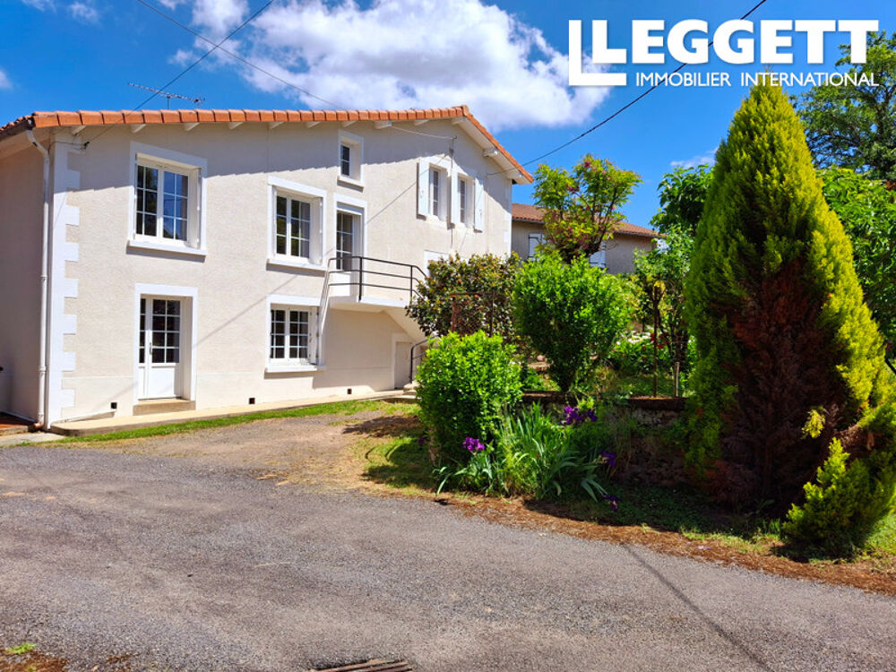 Maison 6 pièces 125 m² · à Terres-de-Haute-Charente · 125 m² · 120 000 €