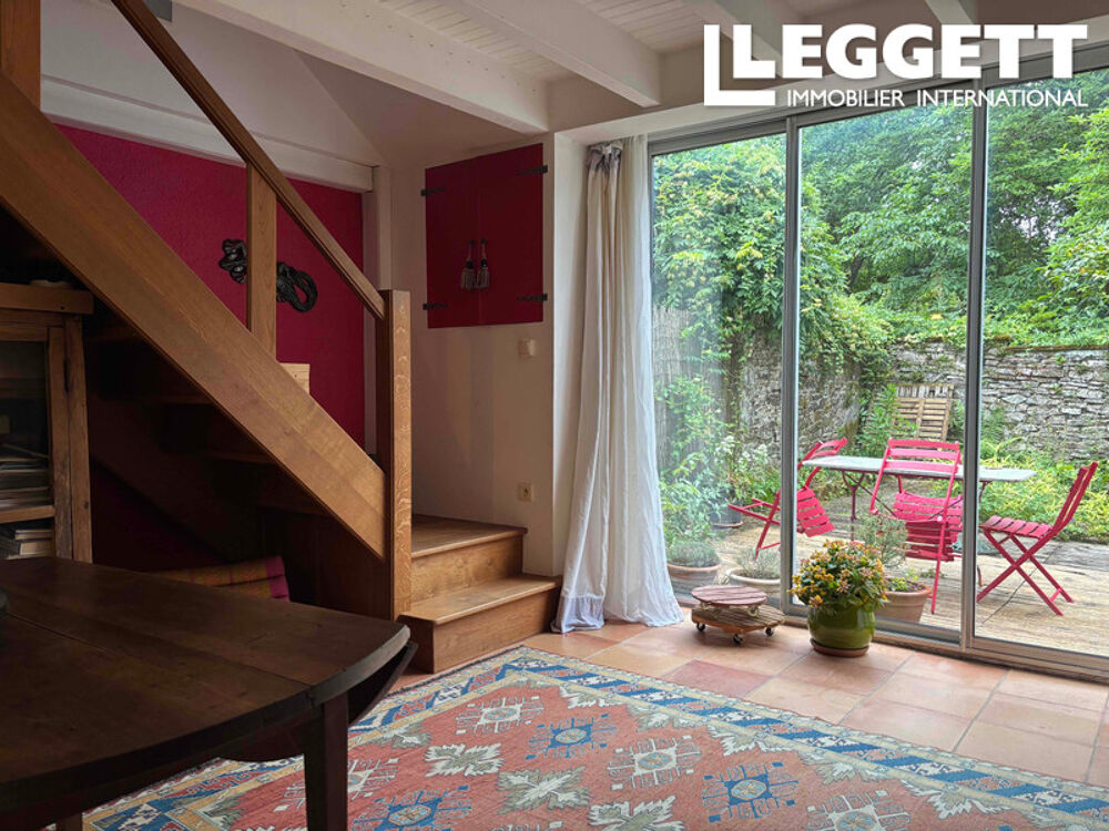 Vente Maison Maison des années 1930 avec 3 chambres et une terrasse au rez-de-chaussée, entourée d?une grande parcelle de j Cussac
