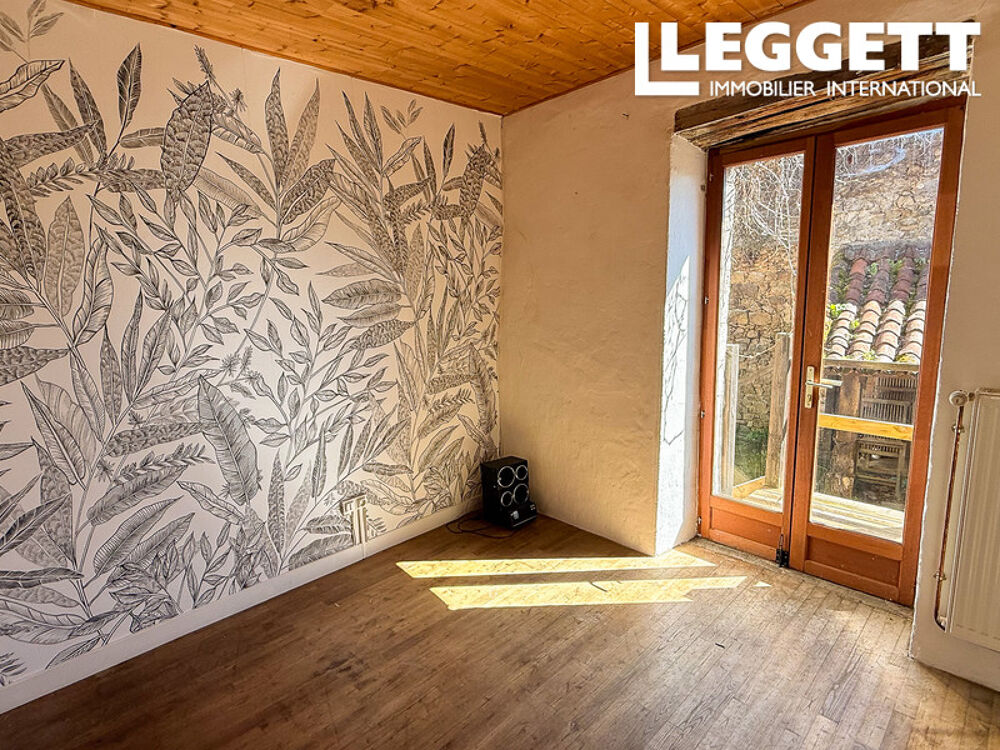 Vente Maison PRIX À NÉGOCIABLE Adorable maison de village de deux chambres avec un jardin et une grange ? prête à emménager Les salles-lavauguyon