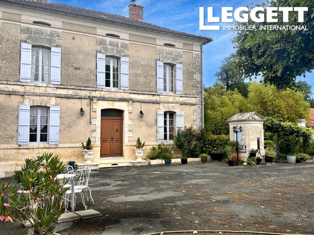 Vente Maison Magnifique manoir de quatre chambres situé dans un endroit paisible, grande grange, jardin isolé et parking Villetoureix