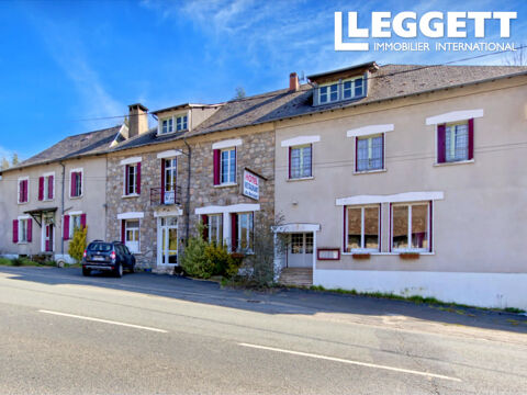 Trois grands b&acirc;timents plus une grange &agrave; r&eacute;nover. Surface de plus de 500m2 avec terrain 1800m2 71600 19410 Perpezac-le-noir