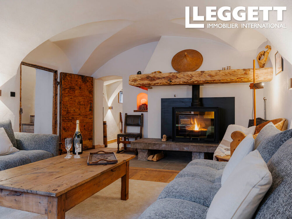Vente Maison Propriété alpine de luxe à vendre à Serre-Chevalier, partiellement rénovée, comprenant 6 chambres et un spa. La salle-les-alpes